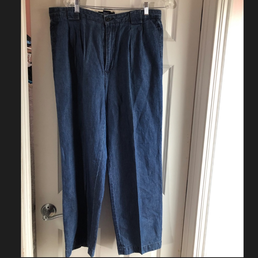 cute, medium wash jeans by tommy hilfiger.